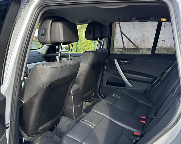 Сірий БМВ Х3, об'ємом двигуна 3 л та пробігом 225 тис. км за 10999 $, фото 25 на Automoto.ua
