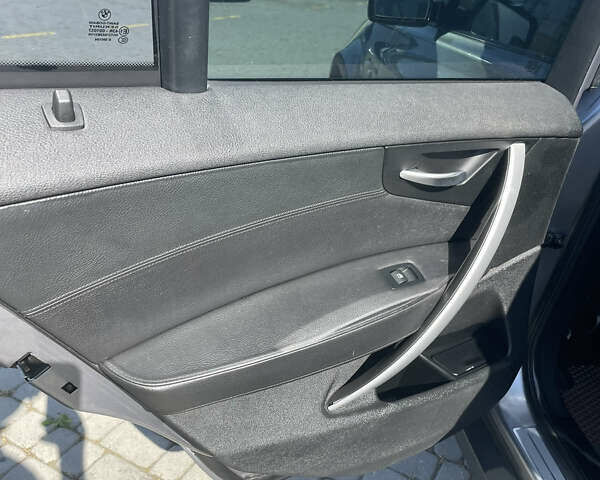 Серый БМВ Х3, объемом двигателя 2 л и пробегом 285 тыс. км за 9200 $, фото 2 на Automoto.ua