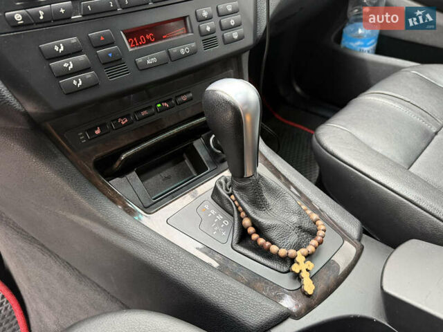 Серый БМВ Х3, объемом двигателя 3 л и пробегом 234 тыс. км за 9500 $, фото 25 на Automoto.ua