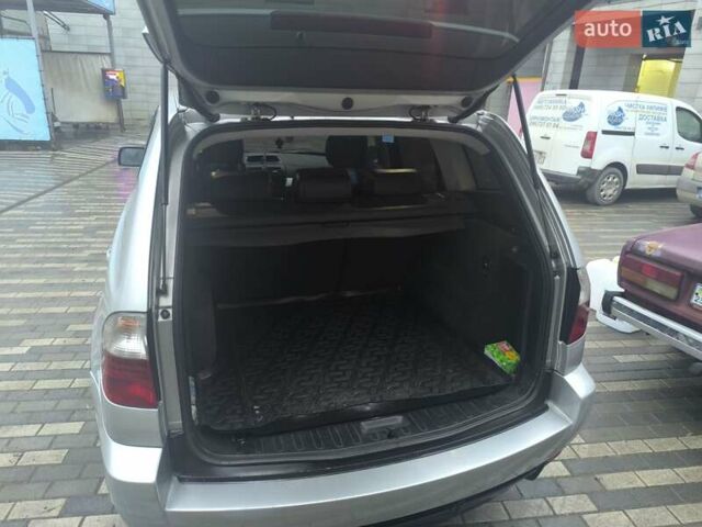 Серый БМВ Х3, объемом двигателя 2 л и пробегом 371 тыс. км за 9200 $, фото 9 на Automoto.ua