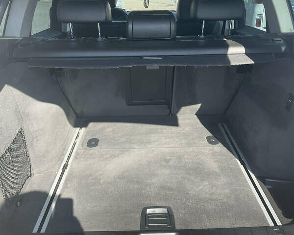 Серый БМВ Х3, объемом двигателя 2 л и пробегом 285 тыс. км за 9200 $, фото 4 на Automoto.ua