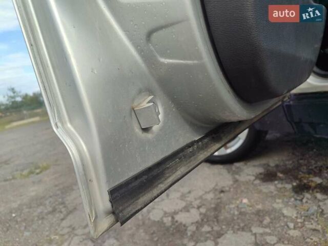 Серый БМВ Х3, объемом двигателя 2 л и пробегом 333 тыс. км за 8200 $, фото 16 на Automoto.ua