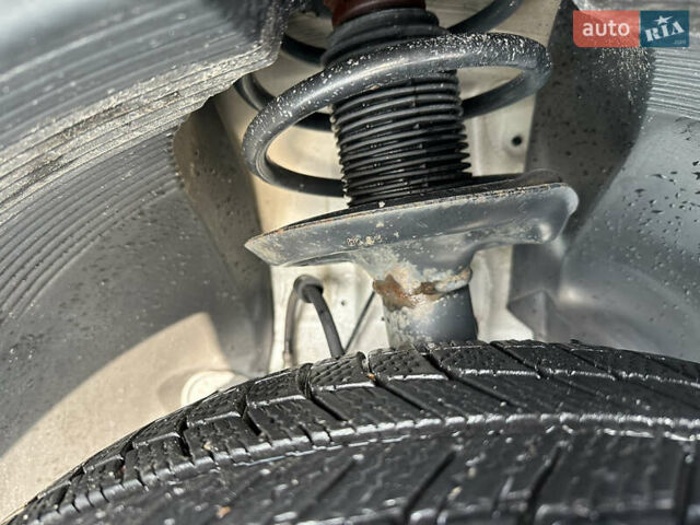 Серый БМВ Х3, объемом двигателя 2 л и пробегом 254 тыс. км за 11500 $, фото 57 на Automoto.ua