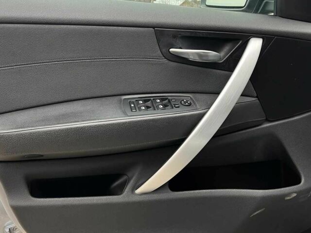 Серый БМВ Х3, объемом двигателя 2 л и пробегом 420 тыс. км за 8600 $, фото 21 на Automoto.ua