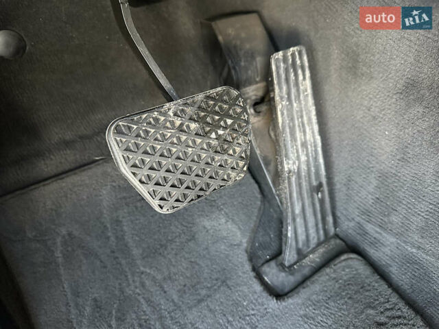 Серый БМВ Х3, объемом двигателя 2 л и пробегом 254 тыс. км за 11600 $, фото 80 на Automoto.ua