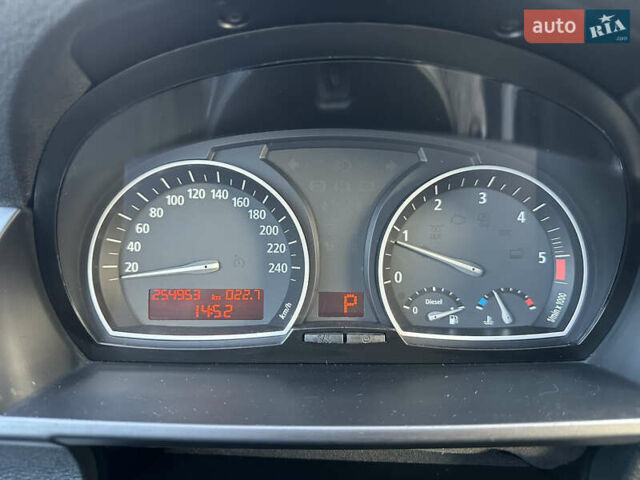 Серый БМВ Х3, объемом двигателя 2 л и пробегом 254 тыс. км за 11500 $, фото 123 на Automoto.ua