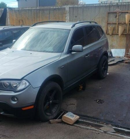 Серый БМВ Х3, объемом двигателя 3 л и пробегом 280 тыс. км за 6700 $, фото 4 на Automoto.ua