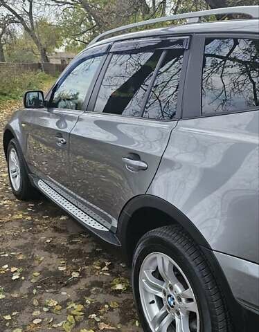 Серый БМВ Х3, объемом двигателя 2 л и пробегом 270 тыс. км за 10000 $, фото 7 на Automoto.ua