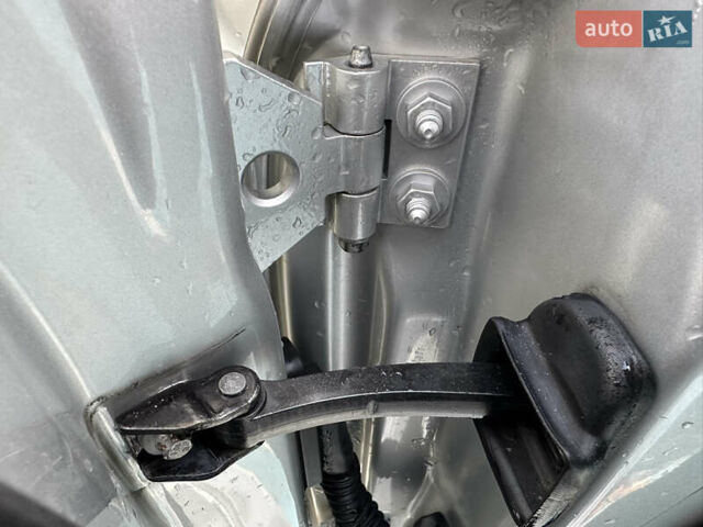 Серый БМВ Х3, объемом двигателя 2 л и пробегом 254 тыс. км за 11600 $, фото 105 на Automoto.ua