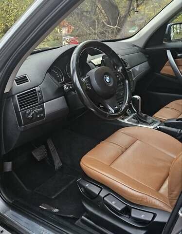 Серый БМВ Х3, объемом двигателя 2 л и пробегом 270 тыс. км за 10000 $, фото 18 на Automoto.ua