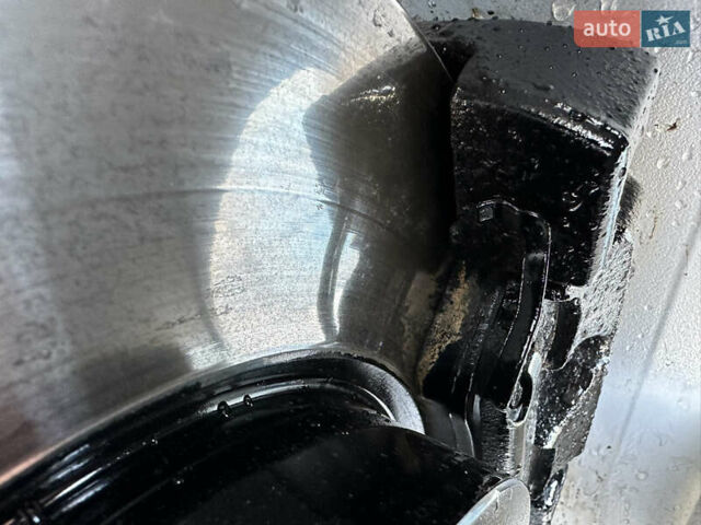 Серый БМВ Х3, объемом двигателя 2 л и пробегом 254 тыс. км за 11600 $, фото 30 на Automoto.ua