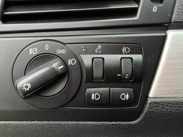 Серый БМВ Х3, объемом двигателя 2 л и пробегом 420 тыс. км за 8600 $, фото 13 на Automoto.ua