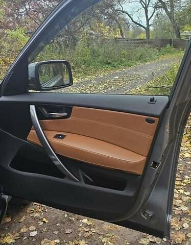 Серый БМВ Х3, объемом двигателя 2 л и пробегом 270 тыс. км за 10000 $, фото 21 на Automoto.ua