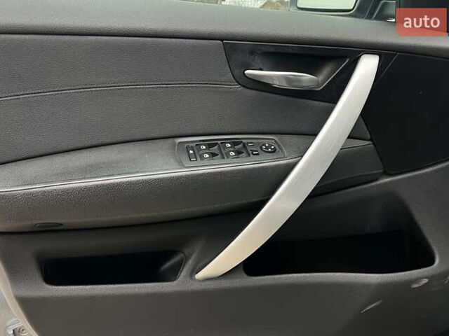 Серый БМВ Х3, объемом двигателя 2 л и пробегом 420 тыс. км за 8600 $, фото 21 на Automoto.ua