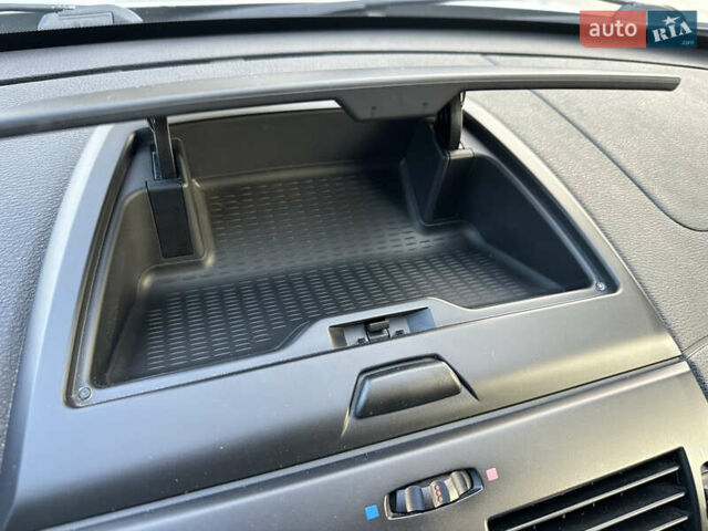 Серый БМВ Х3, объемом двигателя 2 л и пробегом 254 тыс. км за 11600 $, фото 121 на Automoto.ua