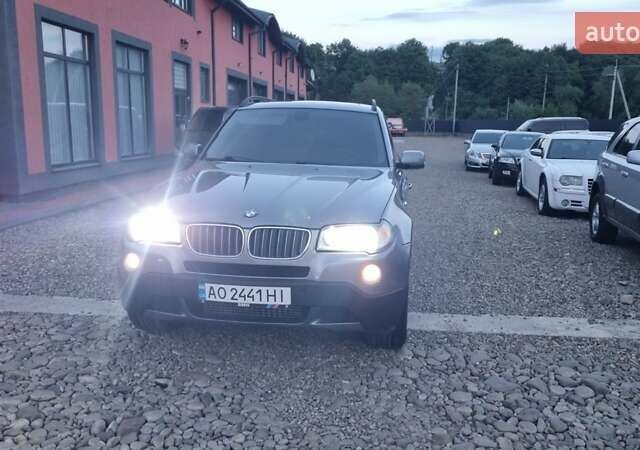 Серый БМВ Х3, объемом двигателя 2 л и пробегом 373 тыс. км за 9600 $, фото 1 на Automoto.ua