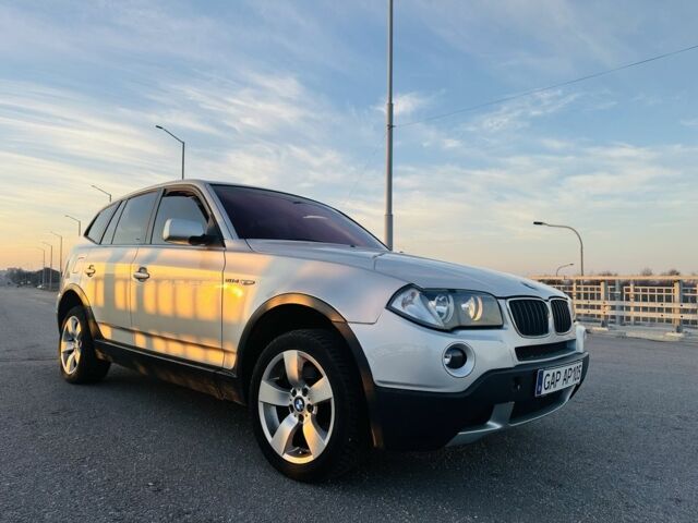 Серый БМВ Х3, объемом двигателя 2 л и пробегом 300 тыс. км за 4500 $, фото 1 на Automoto.ua