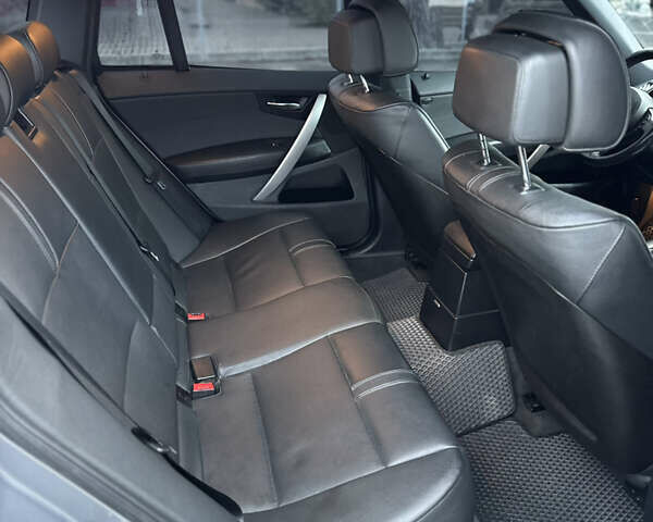 Сірий БМВ Х3, об'ємом двигуна 2 л та пробігом 227 тис. км за 12200 $, фото 26 на Automoto.ua