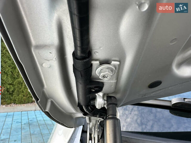 Серый БМВ Х3, объемом двигателя 2 л и пробегом 254 тыс. км за 11600 $, фото 115 на Automoto.ua