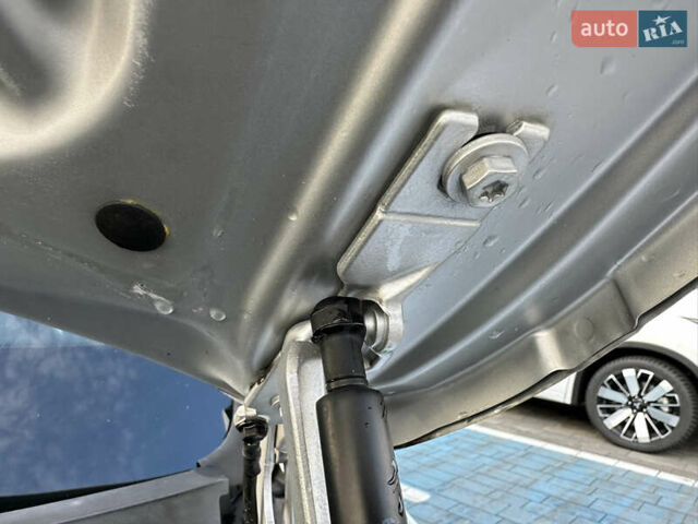 Серый БМВ Х3, объемом двигателя 2 л и пробегом 254 тыс. км за 11600 $, фото 114 на Automoto.ua