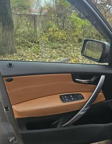 Серый БМВ Х3, объемом двигателя 2 л и пробегом 270 тыс. км за 10000 $, фото 20 на Automoto.ua