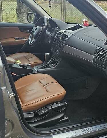 Серый БМВ Х3, объемом двигателя 2 л и пробегом 270 тыс. км за 10000 $, фото 16 на Automoto.ua