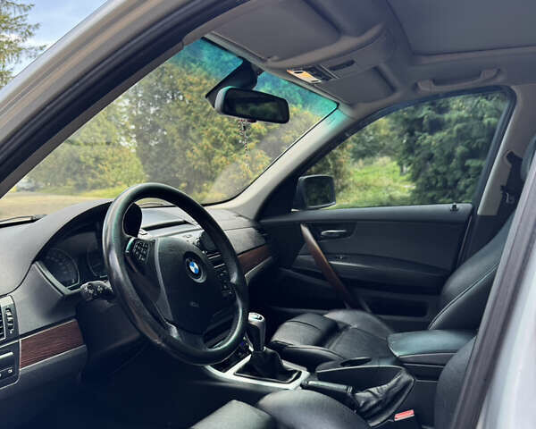 Сірий БМВ Х3, об'ємом двигуна 2 л та пробігом 206 тис. км за 8950 $, фото 28 на Automoto.ua