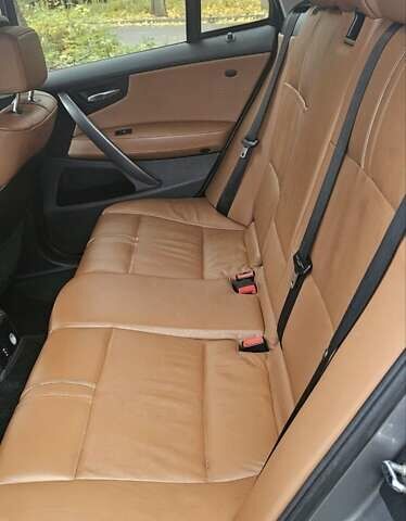 Серый БМВ Х3, объемом двигателя 2 л и пробегом 270 тыс. км за 10000 $, фото 27 на Automoto.ua