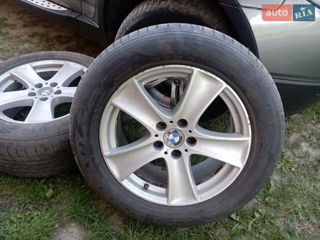 Серый БМВ Х3, объемом двигателя 2 л и пробегом 300 тыс. км за 10000 $, фото 3 на Automoto.ua