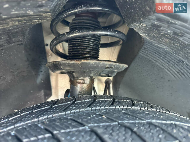 Серый БМВ Х3, объемом двигателя 2 л и пробегом 254 тыс. км за 11500 $, фото 26 на Automoto.ua