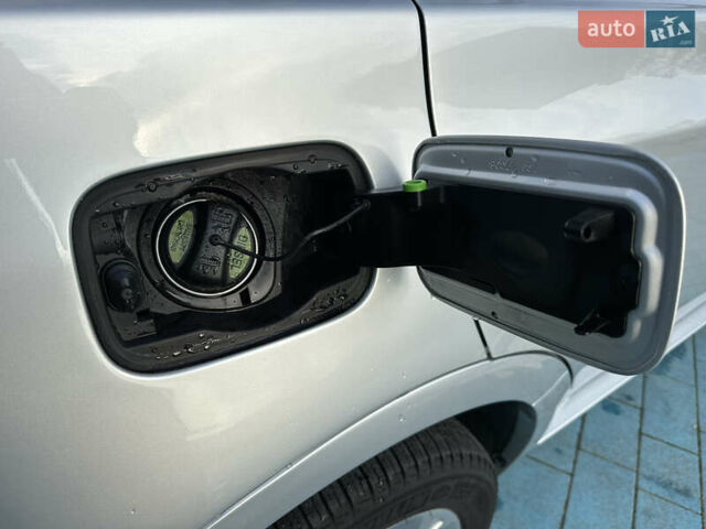 Серый БМВ Х3, объемом двигателя 2 л и пробегом 254 тыс. км за 11600 $, фото 95 на Automoto.ua