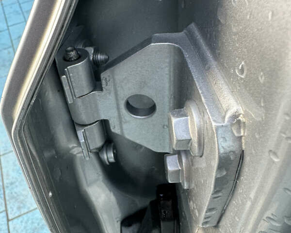 Серый БМВ Х3, объемом двигателя 2 л и пробегом 254 тыс. км за 11600 $, фото 104 на Automoto.ua