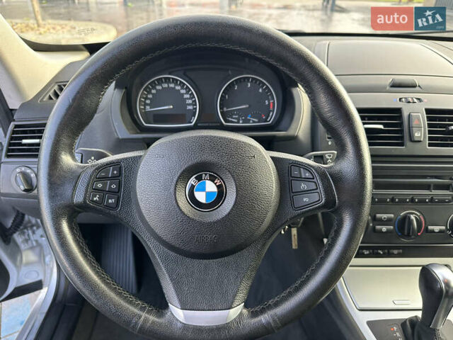 Серый БМВ Х3, объемом двигателя 2 л и пробегом 254 тыс. км за 11600 $, фото 67 на Automoto.ua