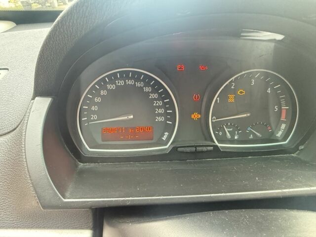 БМВ Х3 2008 в Изюме на Automoto.ua Серый БМВ Х3, объемом двигателя 3 л и пробегом 250 тыс. км за 5200 $, фото 6 на Automoto.ua