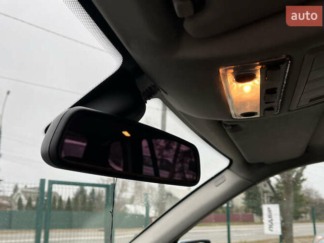 Серый БМВ Х3, объемом двигателя 2 л и пробегом 420 тыс. км за 8600 $, фото 16 на Automoto.ua