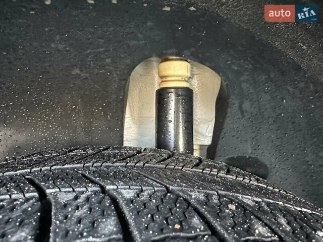 Серый БМВ Х3, объемом двигателя 2 л и пробегом 254 тыс. км за 11500 $, фото 37 на Automoto.ua