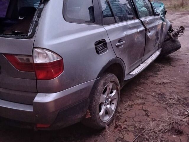 Сірий БМВ Х3, об'ємом двигуна 2 л та пробігом 280 тис. км за 5000 $, фото 4 на Automoto.ua
