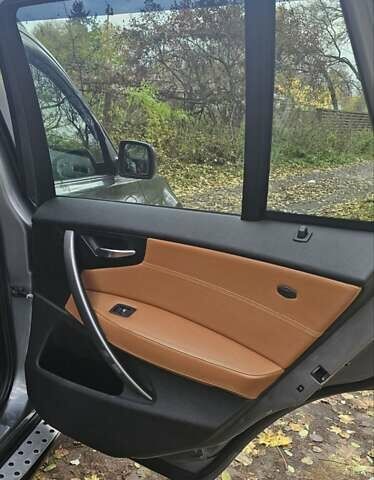 Серый БМВ Х3, объемом двигателя 2 л и пробегом 270 тыс. км за 10000 $, фото 25 на Automoto.ua