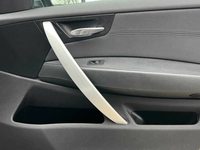 Серый БМВ Х3, объемом двигателя 2 л и пробегом 420 тыс. км за 8600 $, фото 23 на Automoto.ua