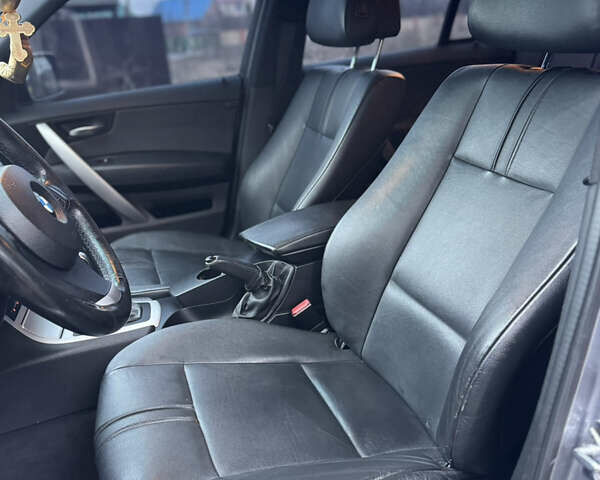 Сірий БМВ Х3, об'ємом двигуна 2 л та пробігом 227 тис. км за 12200 $, фото 13 на Automoto.ua