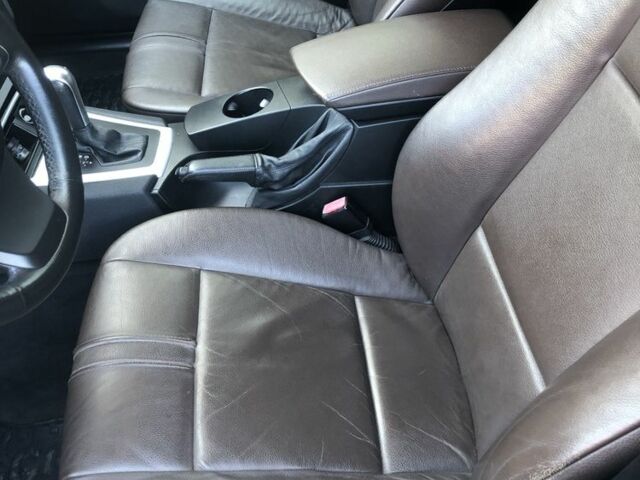 Серый БМВ Х3, объемом двигателя 3 л и пробегом 240 тыс. км за 9000 $, фото 5 на Automoto.ua