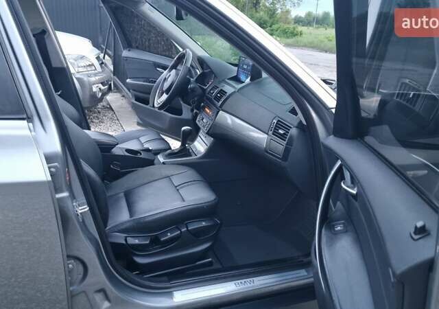 Серый БМВ Х3, объемом двигателя 2 л и пробегом 373 тыс. км за 9600 $, фото 13 на Automoto.ua
