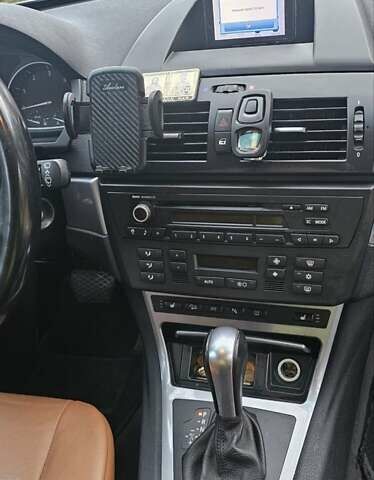 Серый БМВ Х3, объемом двигателя 2 л и пробегом 270 тыс. км за 10000 $, фото 24 на Automoto.ua