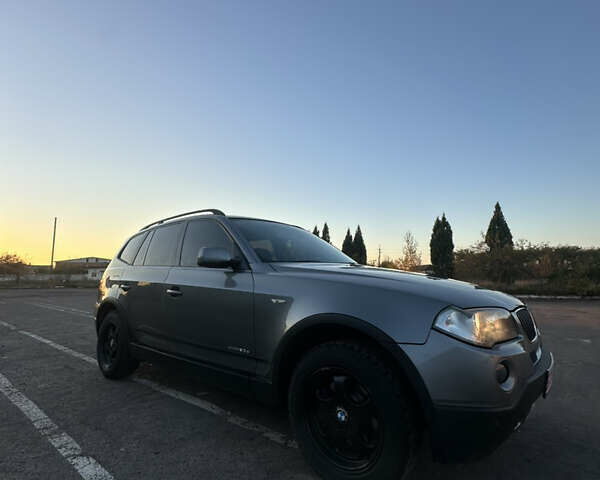 Серый БМВ Х3, объемом двигателя 2 л и пробегом 240 тыс. км за 10000 $, фото 2 на Automoto.ua