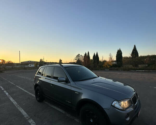 Серый БМВ Х3, объемом двигателя 2 л и пробегом 240 тыс. км за 10000 $, фото 3 на Automoto.ua