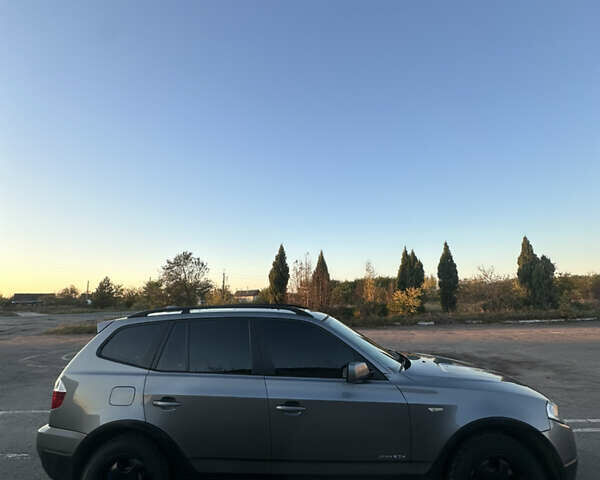 Серый БМВ Х3, объемом двигателя 2 л и пробегом 240 тыс. км за 10000 $, фото 7 на Automoto.ua