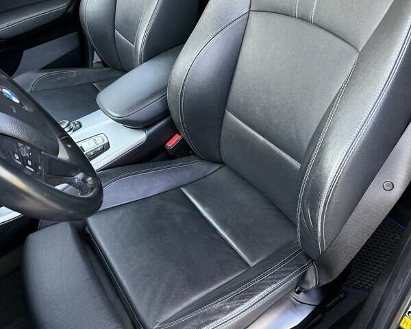 Сірий БМВ Х3, об'ємом двигуна 3 л та пробігом 211 тис. км за 13700 $, фото 33 на Automoto.ua