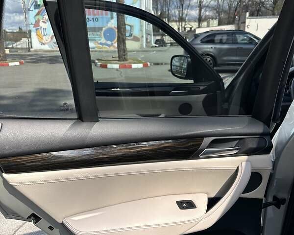 Сірий БМВ Х3, об'ємом двигуна 3 л та пробігом 89 тис. км за 17500 $, фото 26 на Automoto.ua