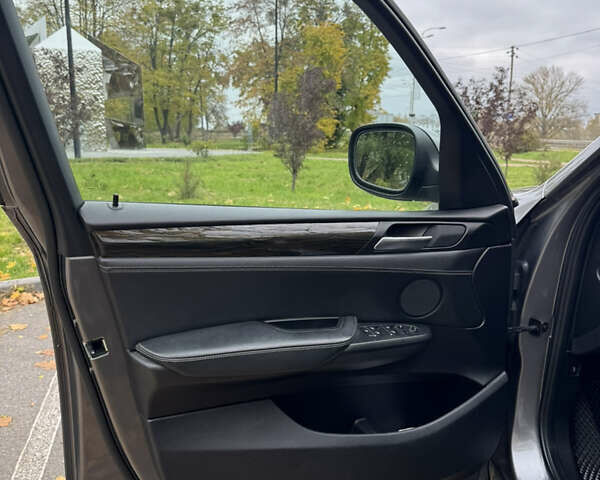 Сірий БМВ Х3, об'ємом двигуна 2.98 л та пробігом 133 тис. км за 13700 $, фото 13 на Automoto.ua