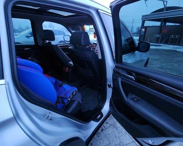 Сірий БМВ Х3, об'ємом двигуна 2 л та пробігом 338 тис. км за 13700 $, фото 19 на Automoto.ua